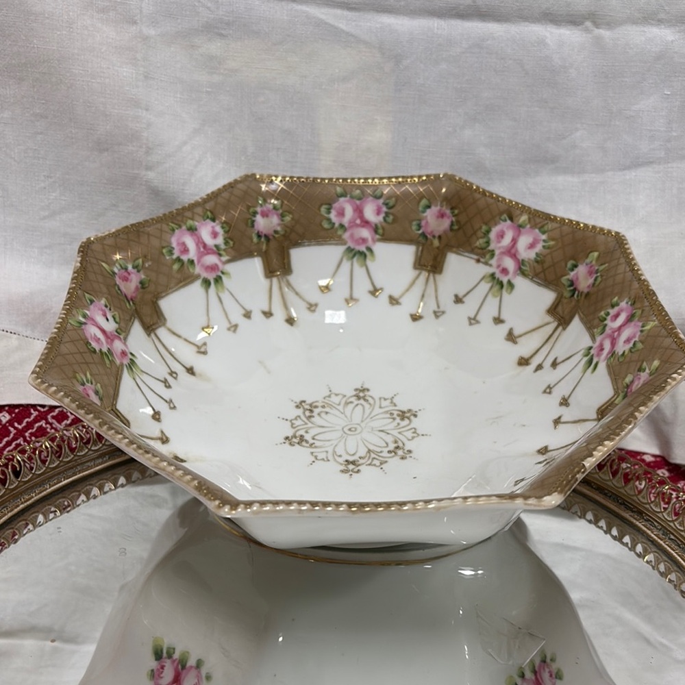 Antique Gold Art Nouveau Octagonal Porcelain Bowl -Nippon - c. 1911
8